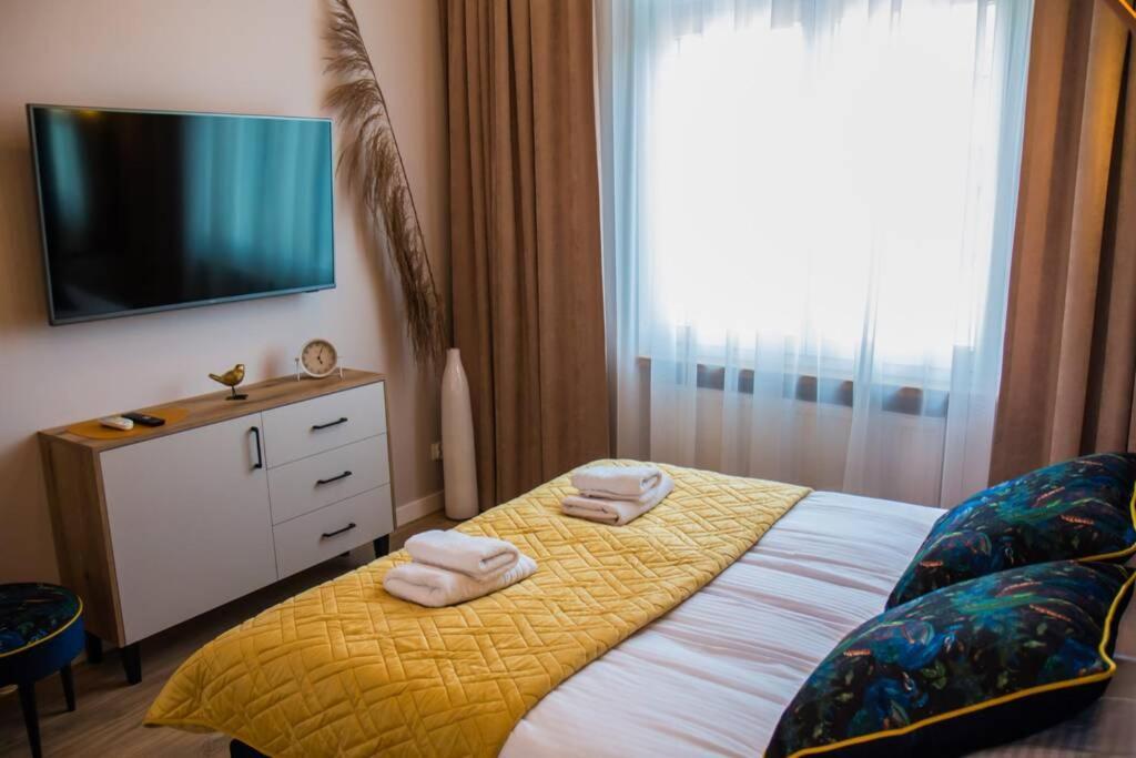 Miedziany By Rentoom Apartment Torun Exterior photo